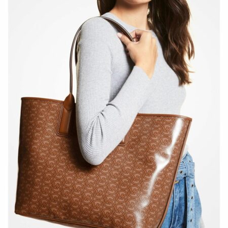 OMG! Don’t miss the Michael Kors Black Friday sale! So many things are marked down so low! Men and women. Thumbnail