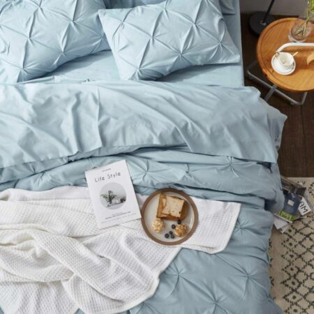 Price drop! Bedside Queen Comforter Set only $57.39 (was $94) Thumbnail