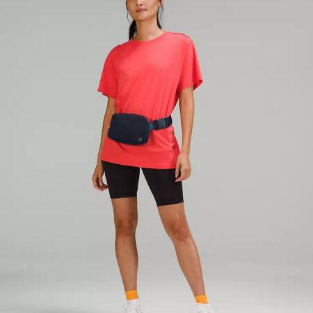 HURRY! Lululemon Belt Bag back in stock! Thumbnail