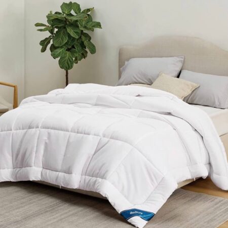 Price drop! Down Alternative Full Size Comforter $25 (was $42.99) Thumbnail
